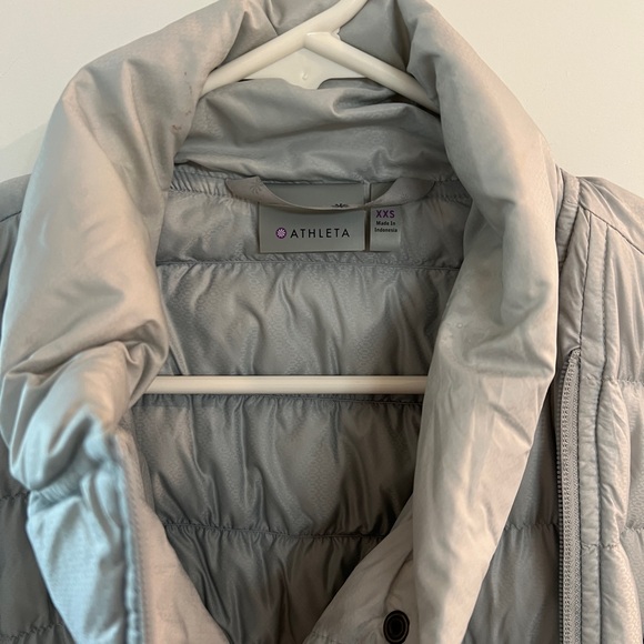 Ladies xxs down jacket Athleta amazing condition - Picture 3 of 9